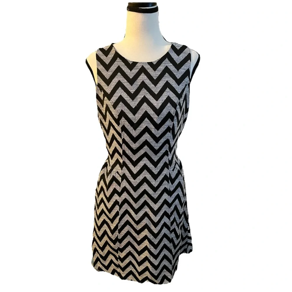 Charming Charlie Chevron Dress Tank Casual Mini Short Business Casual Small S - Picture 1 of 5